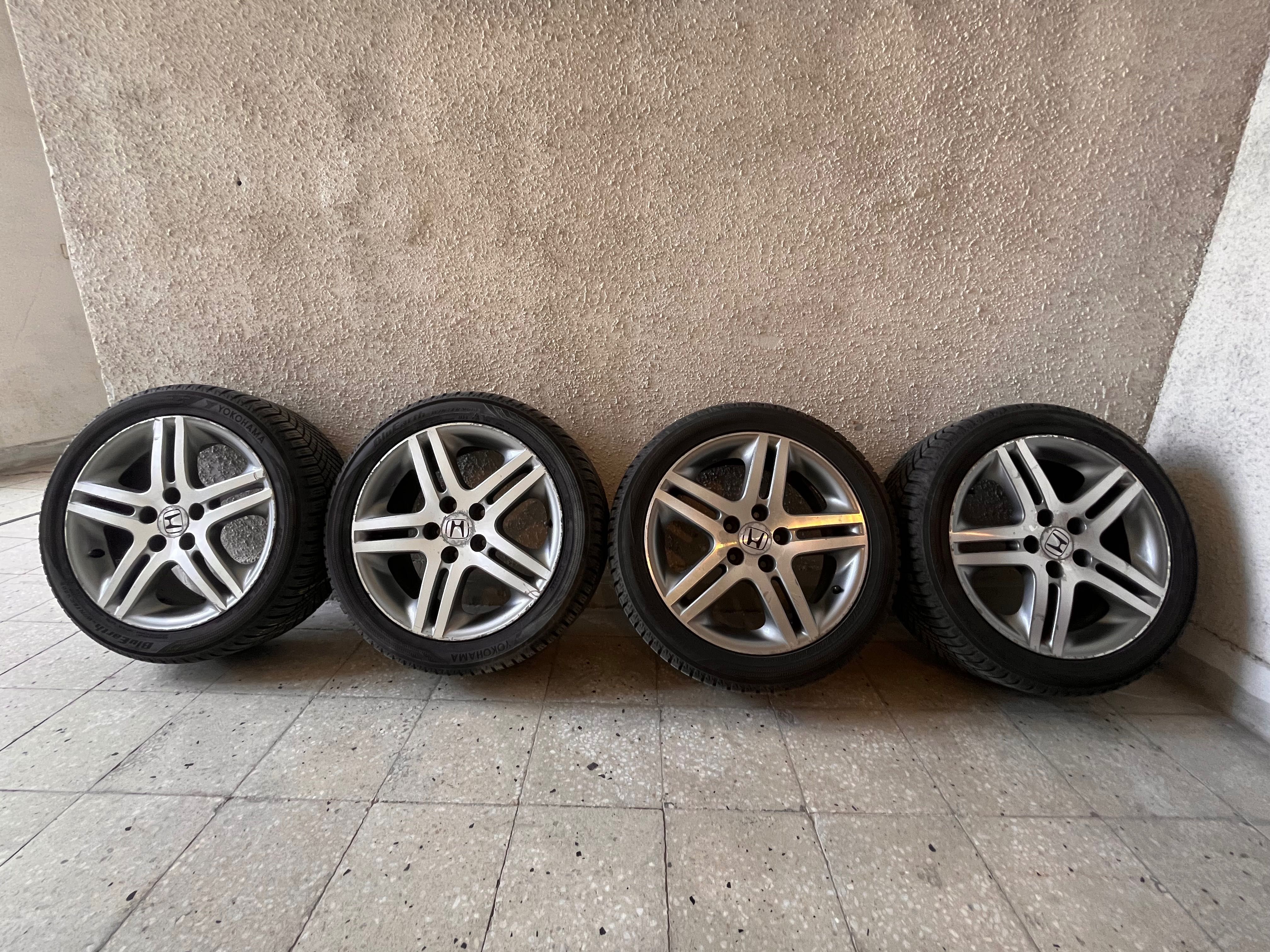 Зимни гуми Yokohama BluEarth Winter V406 с оригинални Enkei Honda 17