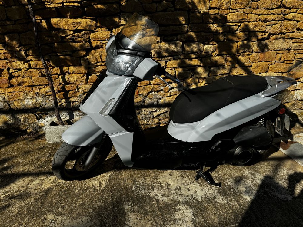 Kymco people  S 300i +един за части