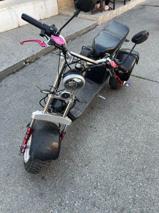 Motocicleta cu 3 roti curent