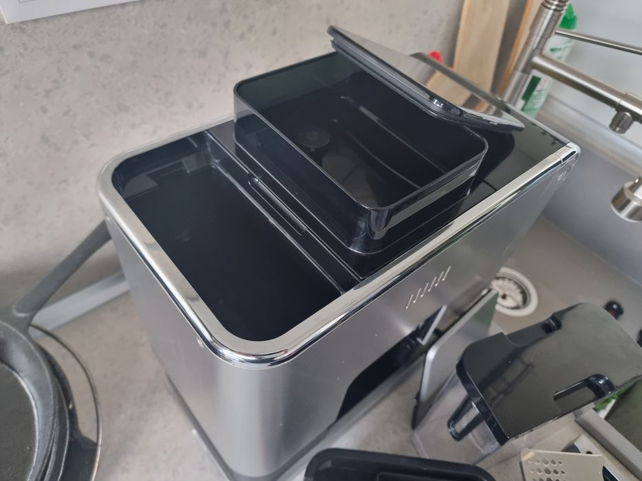 Robot bucatarie Heinner, espressor cafea Tchibo