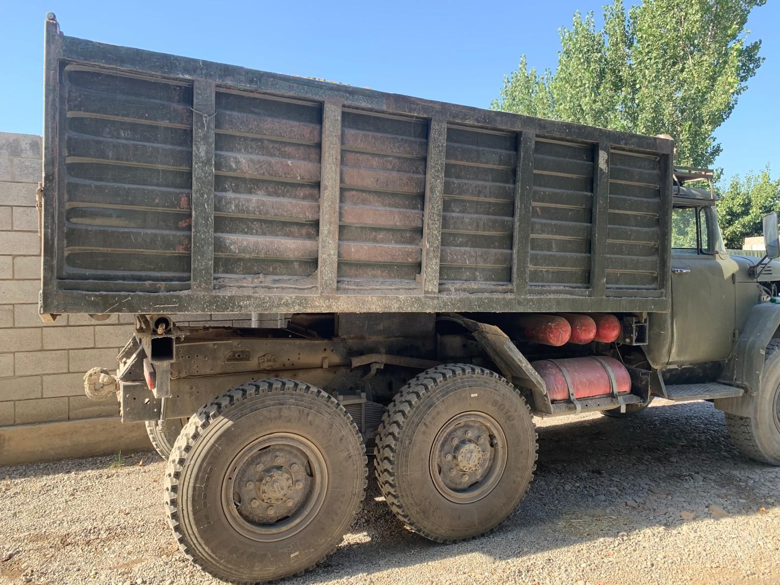 Zil 131  xolati idyal