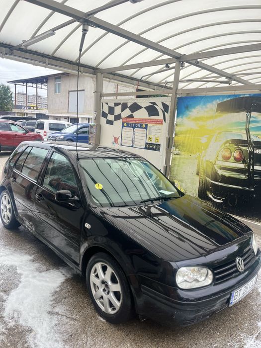 Vand/schimb Golf 4 1.4 benzina (piese noi)