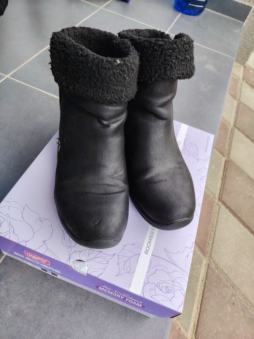 Ghete negre Skechers Nr 38