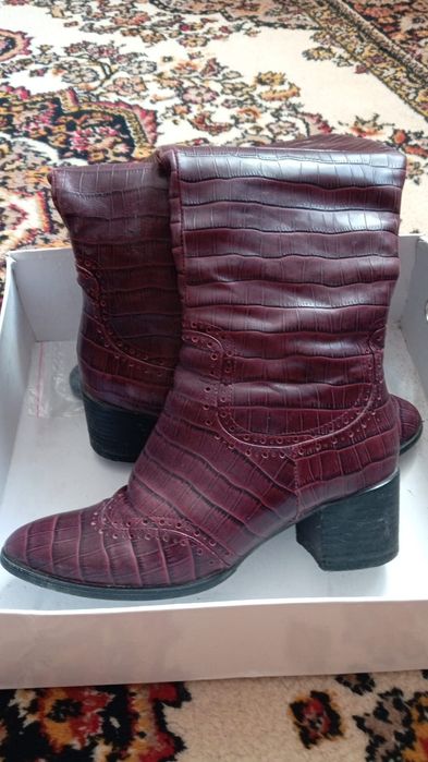 Қысқы етік сатылады