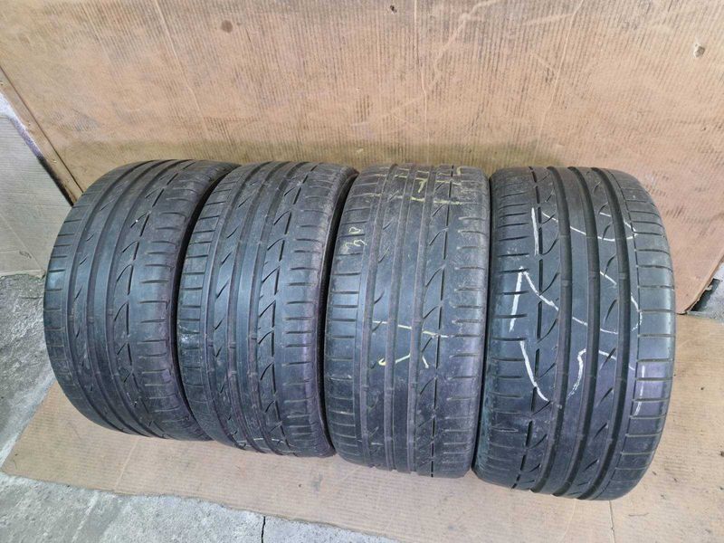 4 Bridgestone R18 245/35
летни гуми Runflat 
DOT3920