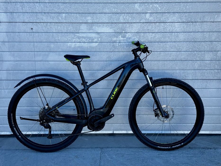 Bicicleta electrica Cube , Bosch