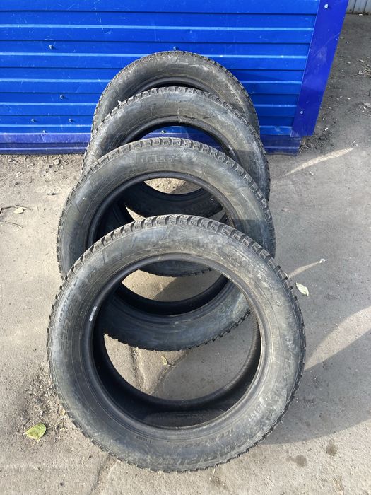 продам резину 235/55 18 комплект