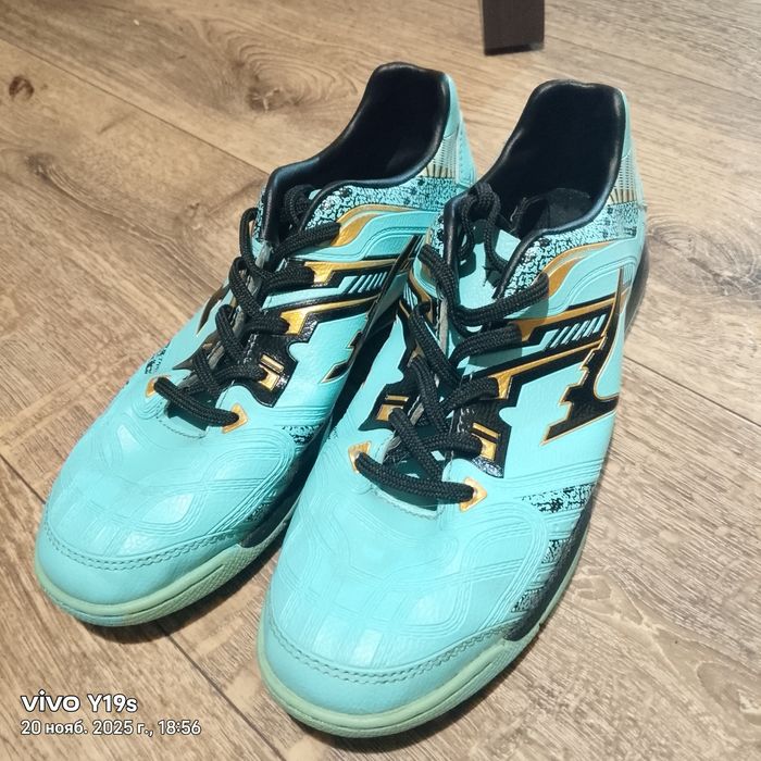 Бутцы,сороконожки