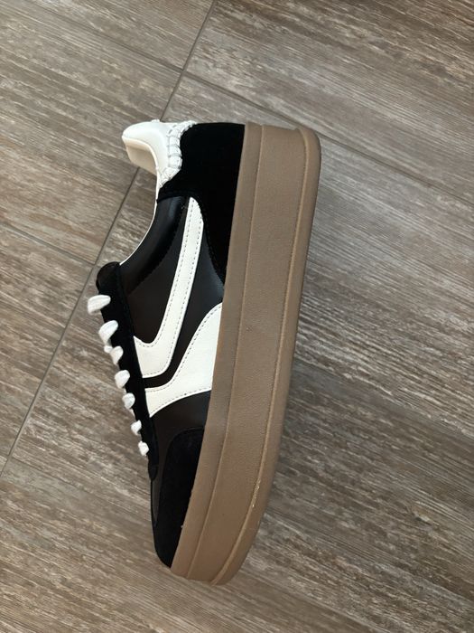 Steve Madden сникърси