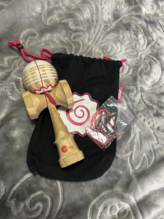 Kendama USA+Saculet si ata de rezerva