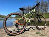 GT Avalanche, 29er, Deore 1x11, furca pe aer