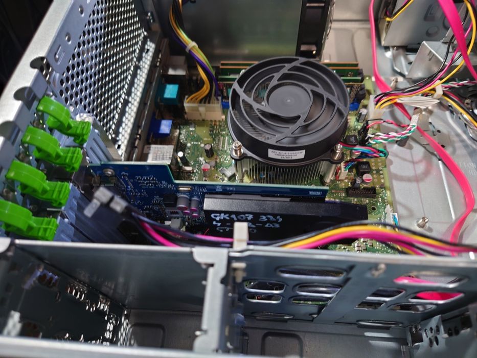 Vand pc i7 4790, 16gb ram, video gt640 4gb ram,  ssd 120gb si 1tb hdd