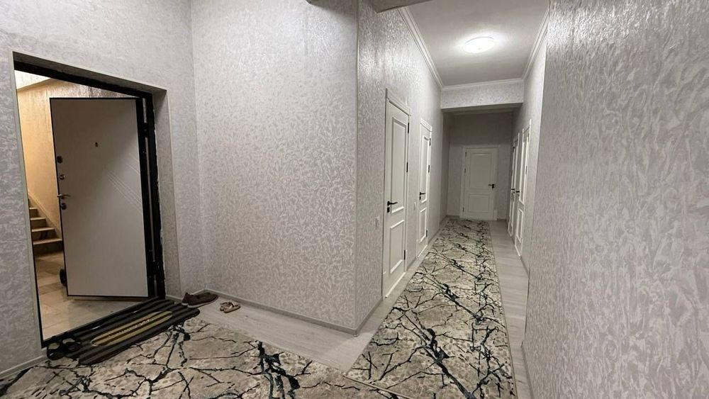 Яккасарой  Касмановитлар метро якинда ижарага квартира бор