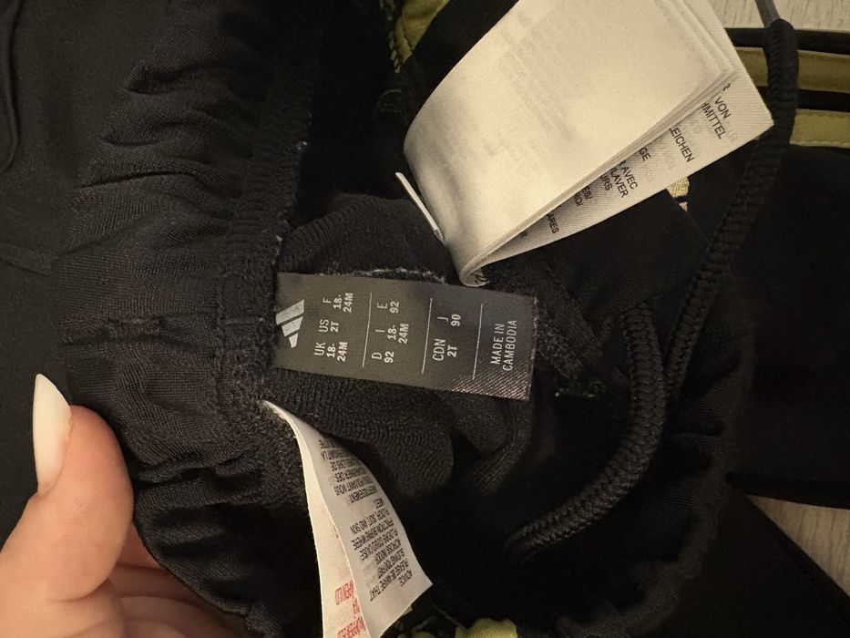 Trening adidas negru cu auriu copii