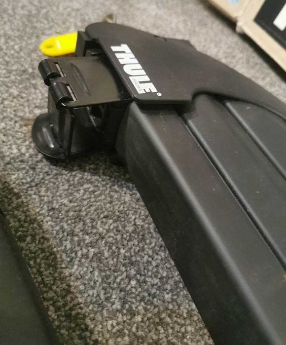 THULE 746 багажник за ски и сноуборд със заключване