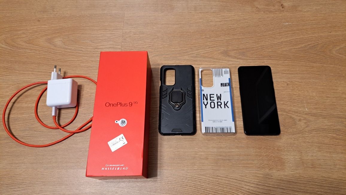 OnePlus 9 5G (NU pro) 128GB impecabil, la cutie cu accesorii