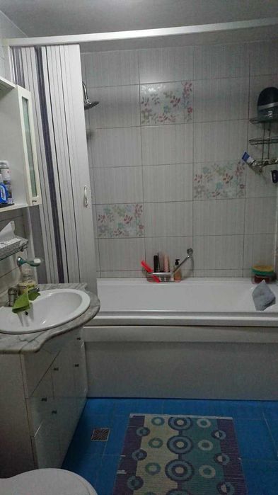 Apartament doua camere, spațios, decomandat