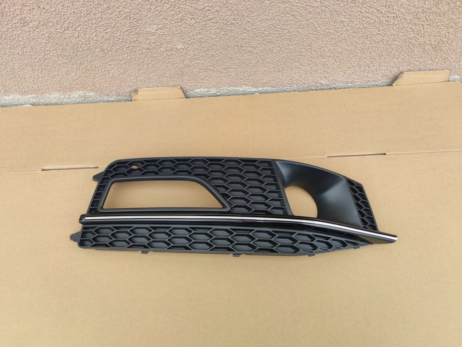 Grila proiector ceata Audi A4 B8 S-line cu loc distronic 2012-2015