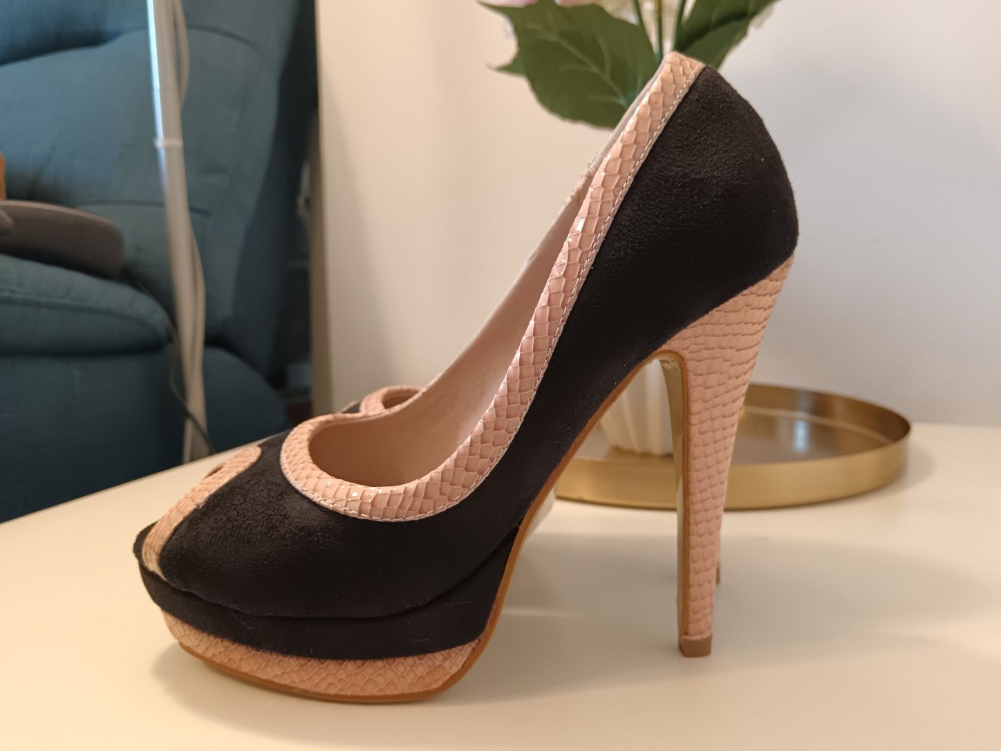 Pantofi platforma piele eco intoarsa neagra si roz somon