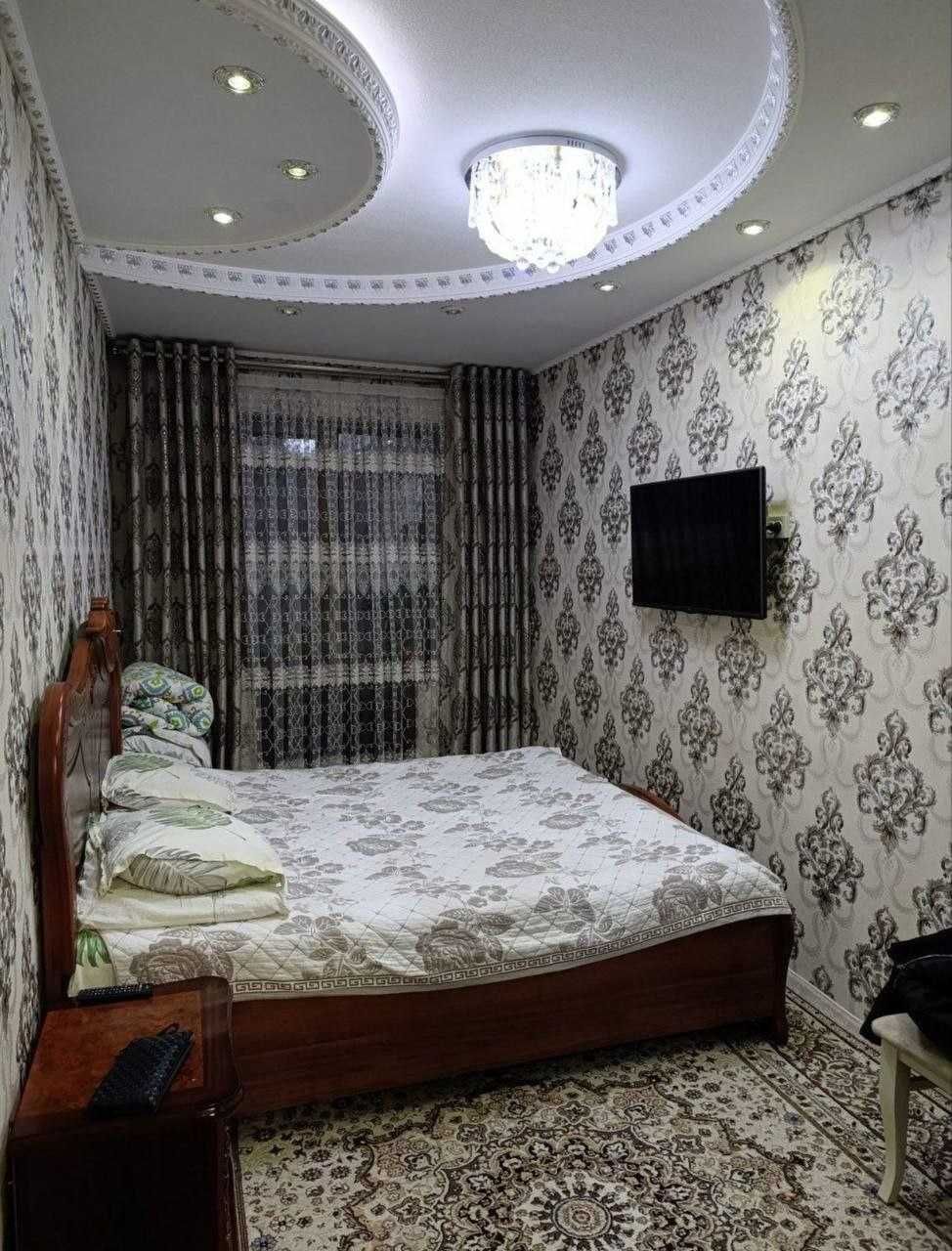Юнусабад15   2етажный 2\4 продаже локация Туркистон метро