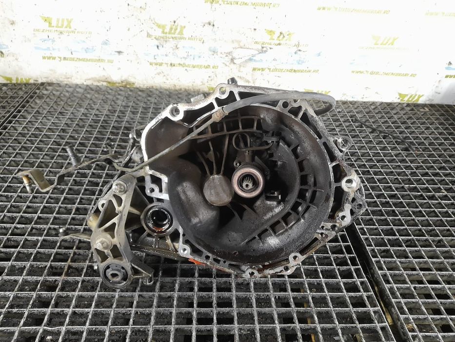 Cutie viteze manuala 24441549 5 trepte 1.2 benzina Opel Corsa C [2000