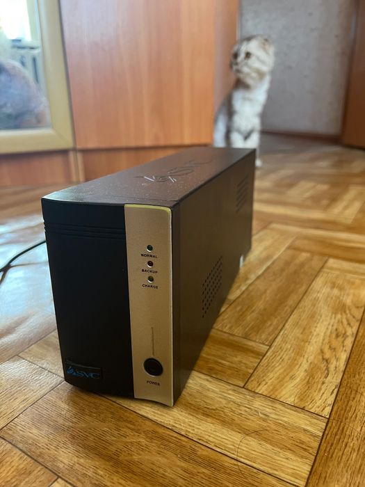 Источник бесперебойного питания SVC V-650