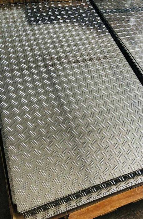 OFERTA Tabla aluminiu striata 1.5x2000x1000mm