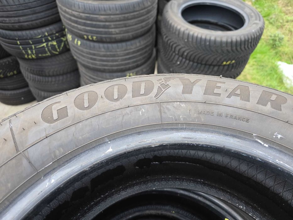 2бр Всесезонни гуми 225 60 16 - Goodyear