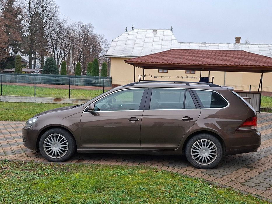 Vând golf șase neînmatriculat