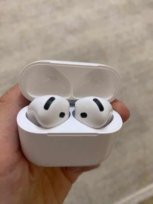 Наушники AirPods 4 новые