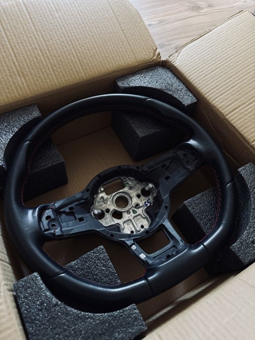 Volan sport VW Golf 7.5 GTi original + padele OEM