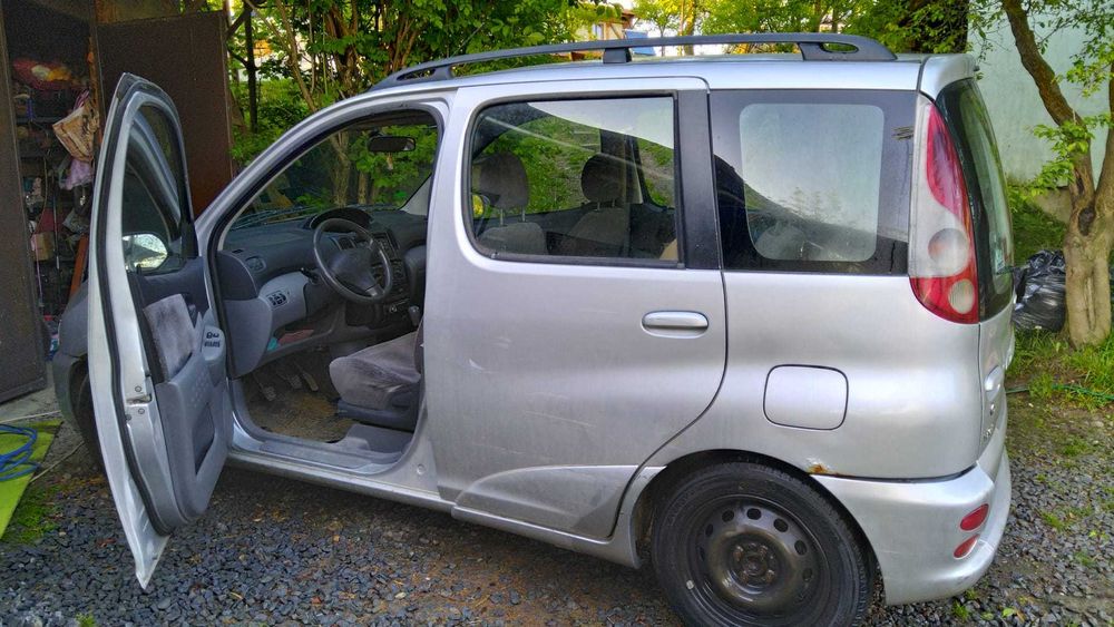 Yaris Verso 1.5 din 2001
