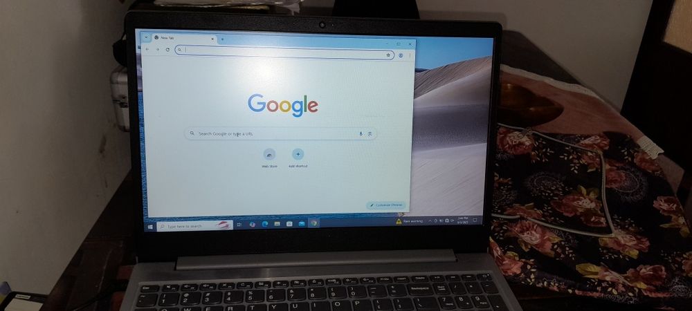 Laptop Lenovo stare excelenta ca nou puțin folosit