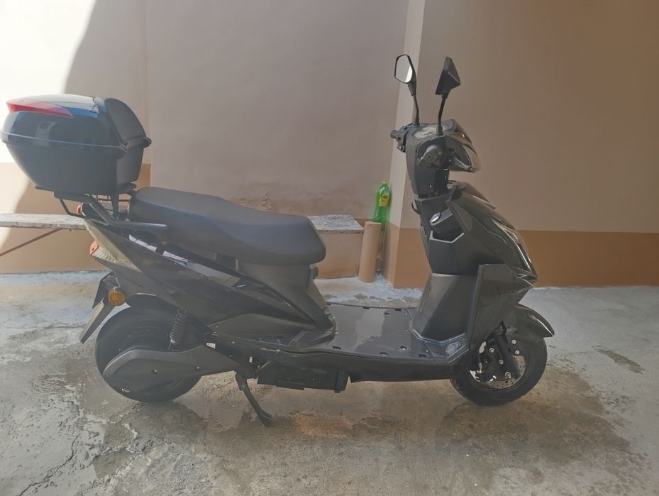 Sotiladi skutr elektron