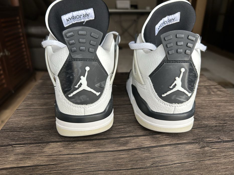 Air Jordan 4 Retro Military Black