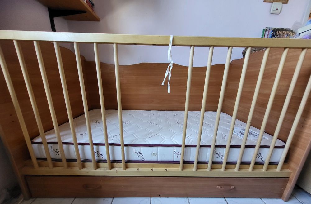 Употребявано бебешко легло