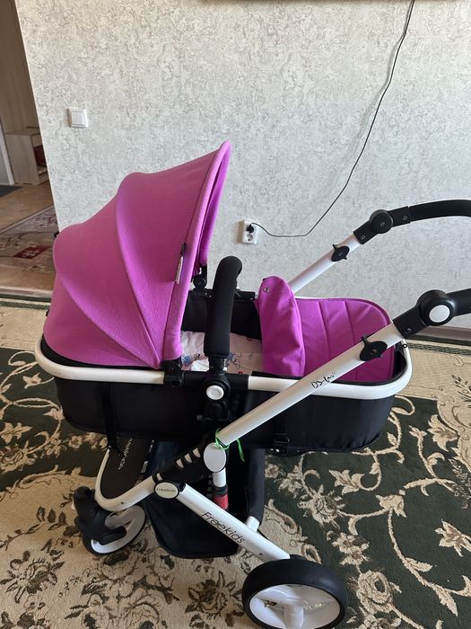 Продам коляску Freekids