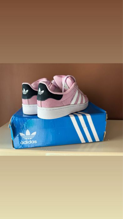Кросовки фирмы adidas