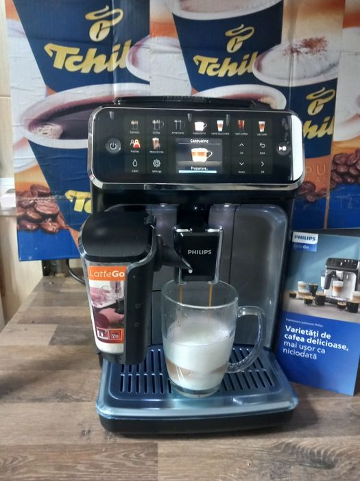 Expresor cafea Philips Latte Go 5400" 5500 Cană noua, câteva cafele!!.