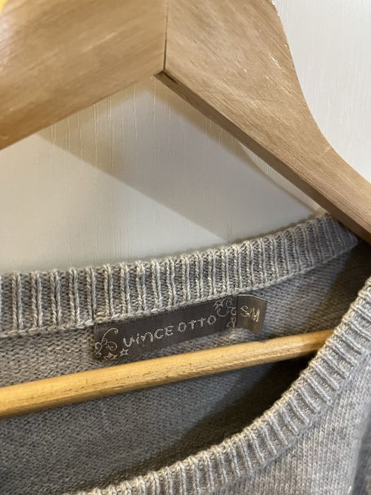 Стилен дамски пуловер