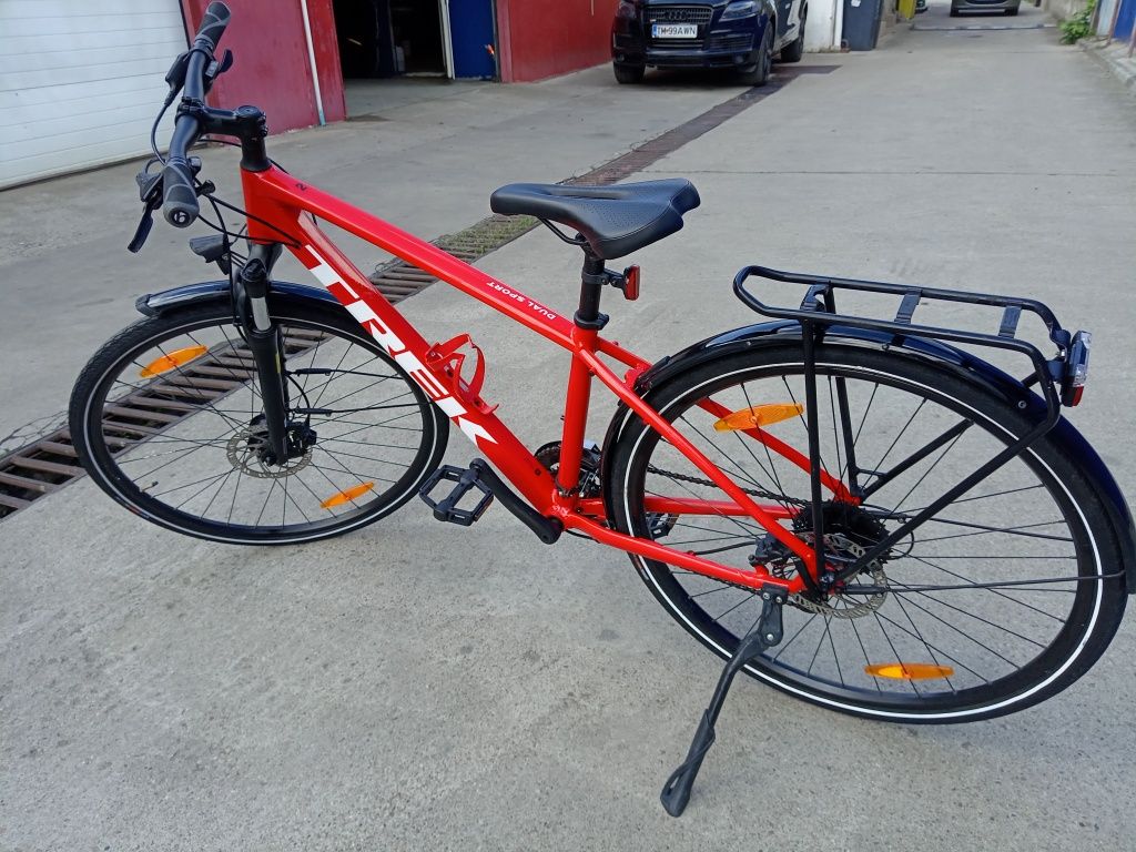 Vând bicicleta din aluminiu