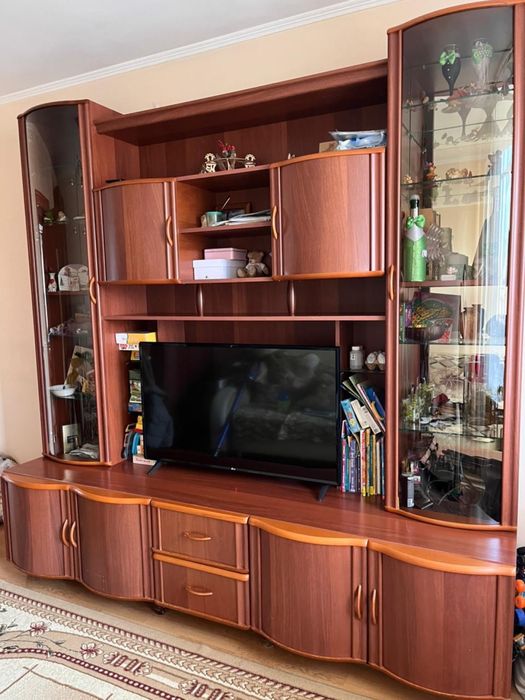 Продам стенку горку шкаф для зала