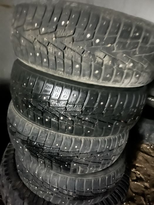 Шины зимние комплект