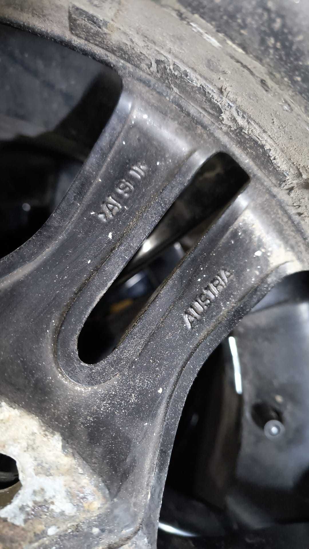 Vând 4 roți BMW stare impecabilă