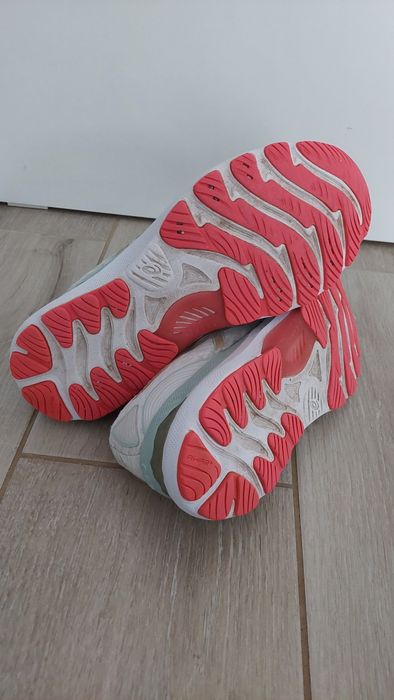 Pantofi alergare Asics 42,5