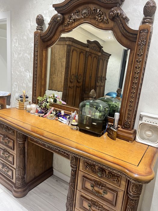 Продам мебель спальный гарнитур комплект китай фабричный