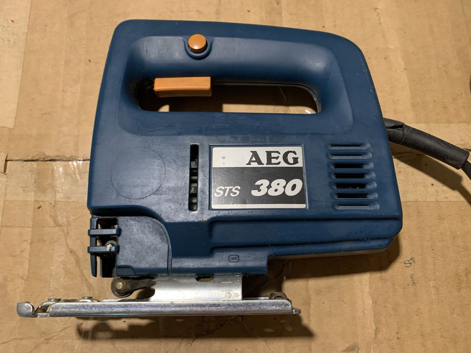 fierastrau pendular AEG