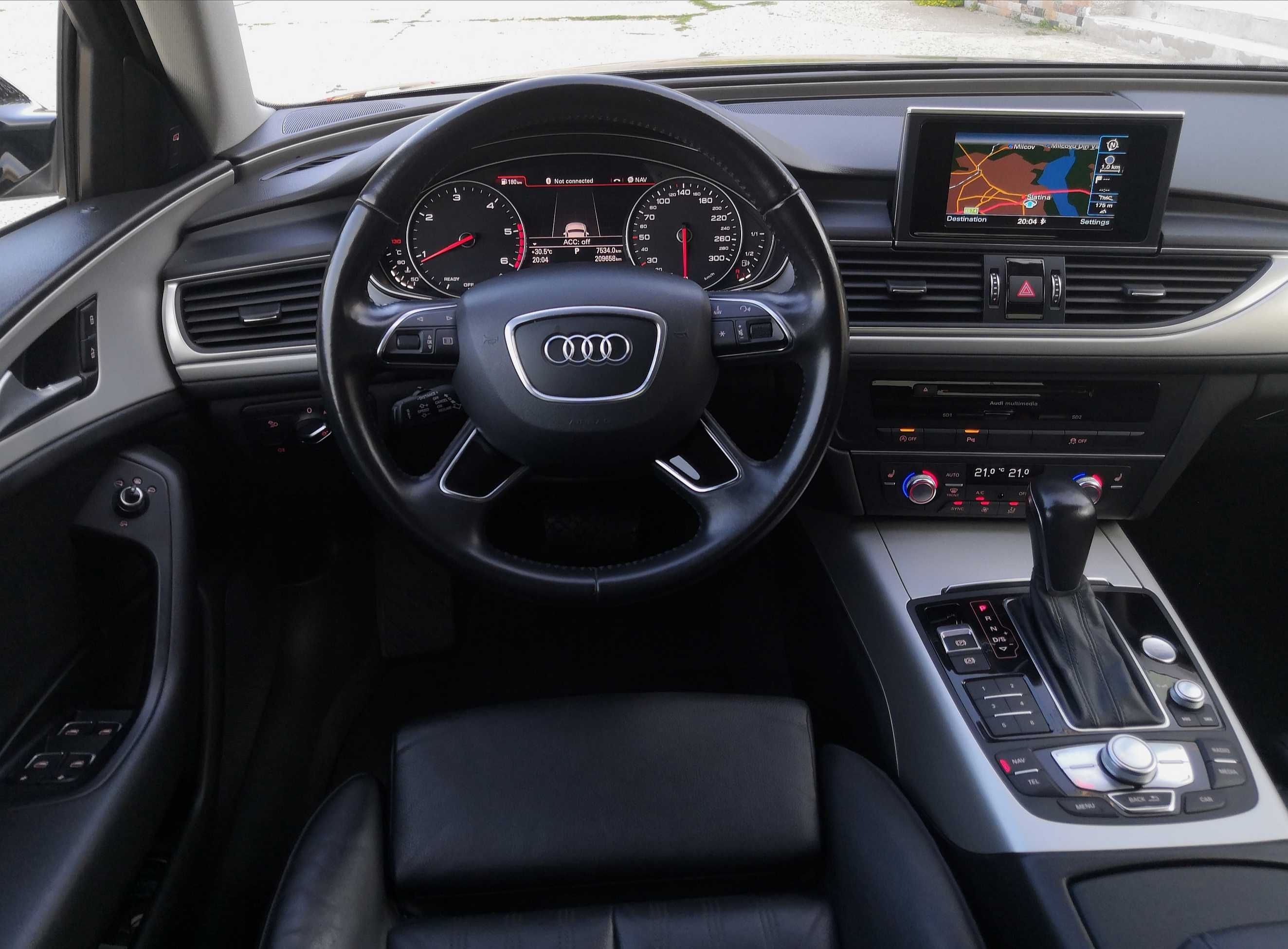Audi A6 C7 Facelift / Distronic / Lane & Side Assist / 190 CP