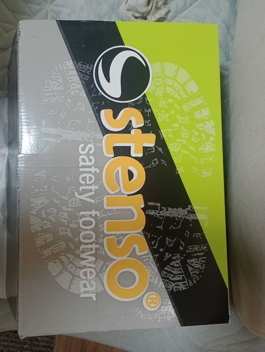 Работни обувки Stenso, с допълнителна защита на бомбето, 44 номер