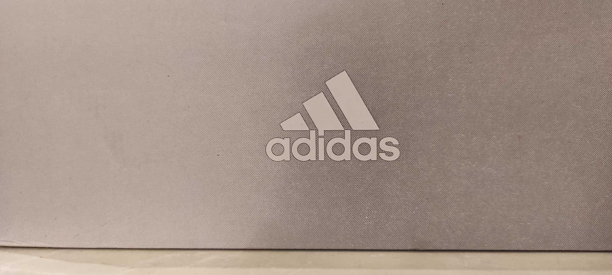 Маратонки Adidas